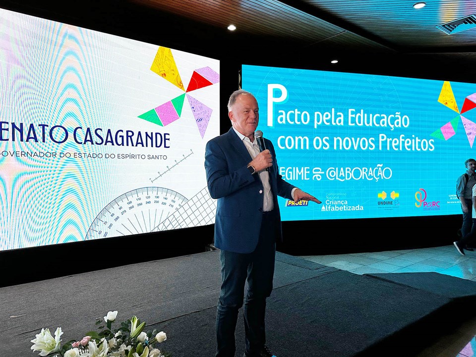 Imagem-do-WhatsApp-de-2025-01-16-as-23.24.05_225ae2c5 A novos prefeitos, Casagrande apresenta fundo com meio bilhão de reais para pacto pela educação