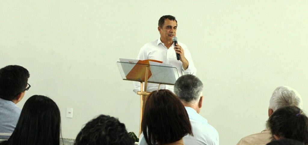 Marcos-Guerra-em-seminario-PMJ-1024x484 Jaguaré reúne mais de 500 em debate sobre boas práticas em sala de aula