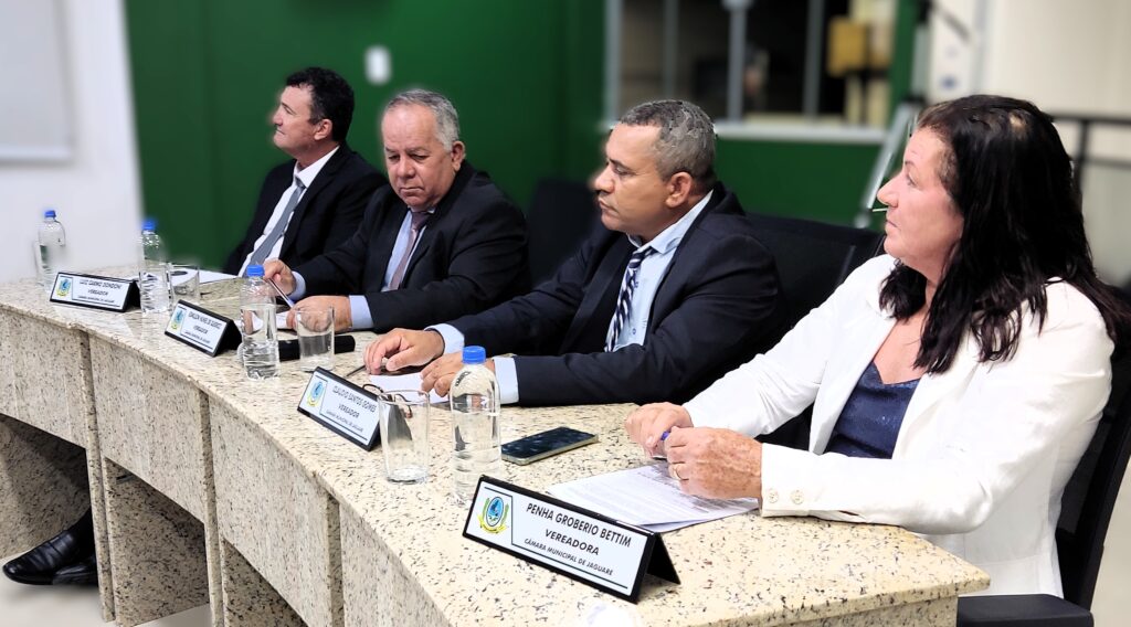 CMJ-bloco-direito-1024x568 Jaguaré: vereadores renovam compromissos de trabalho em harmonia
