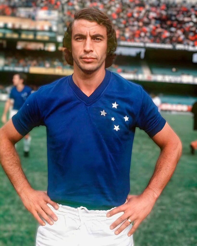 Piazza-Reproducao-Instagram-@cruzeiro-819x1024 Campeão em 70, Piazza festeja 82 anos