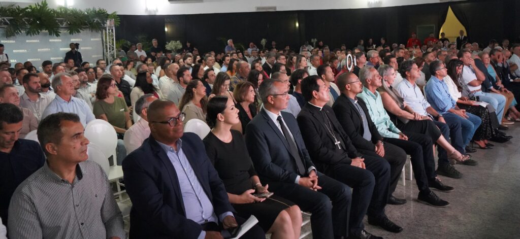 Plateia-na-Assenor-E-Maickson-Correa-PMSM-1024x471 Assenor celebra 15 anos com confiança em nova relação com a gestão municipal