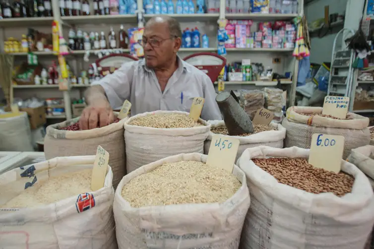 Arroz-e-feijao-Joedson-Alves-ABr Clima e foco em exportação explicam alta de alimentos