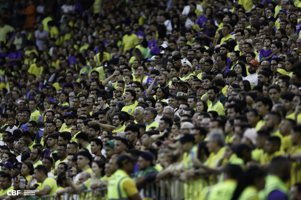 Brasil-x-Colombia-torcida-Rafael-Ribeiro-CBF-1024x683 No sufoco, Viny decide e Brasil vence a Colômbia