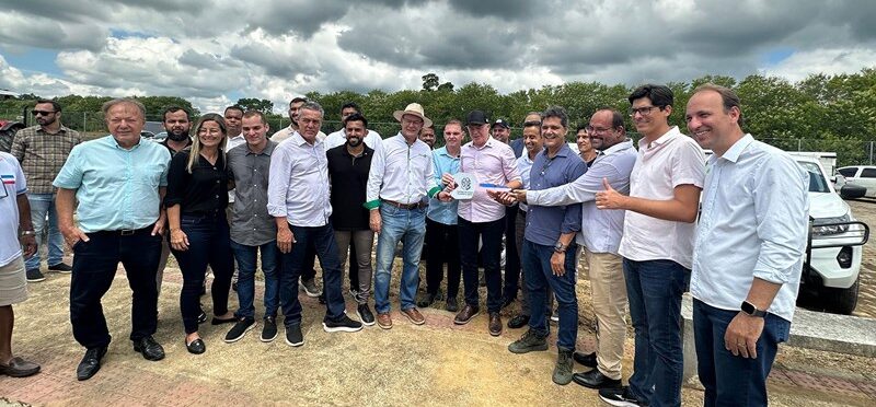 Casagrande-em-Linhares-Governo-ES-3-e1742354519879 Casagrande anuncia expansão de serviços de saúde e inaugura obras em Linhares