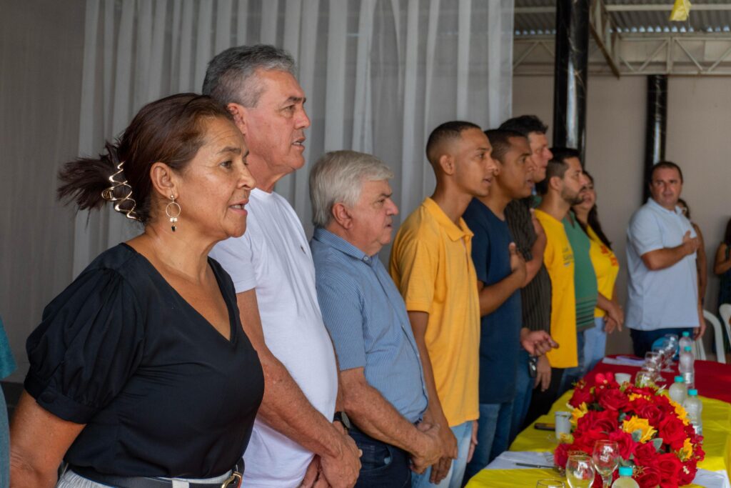 Congresso-do-PSB-mesa-PSB-1024x683 PSB reelege Sidcley na presidência em São Mateus