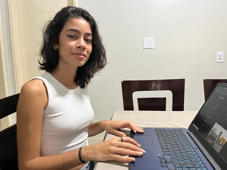Daniele-Dias-Arquivo-Pessoal Dia do Consumidor: como se prevenir de enrascadas do comércio on-line