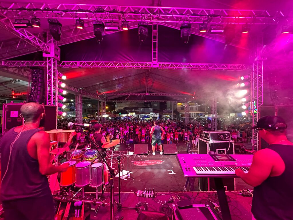 Guriri-segunda-feira-2-PMSM-Divulgacao-1024x768 Falamansa emociona com música para Monique Cruz no carnaval de Guriri
