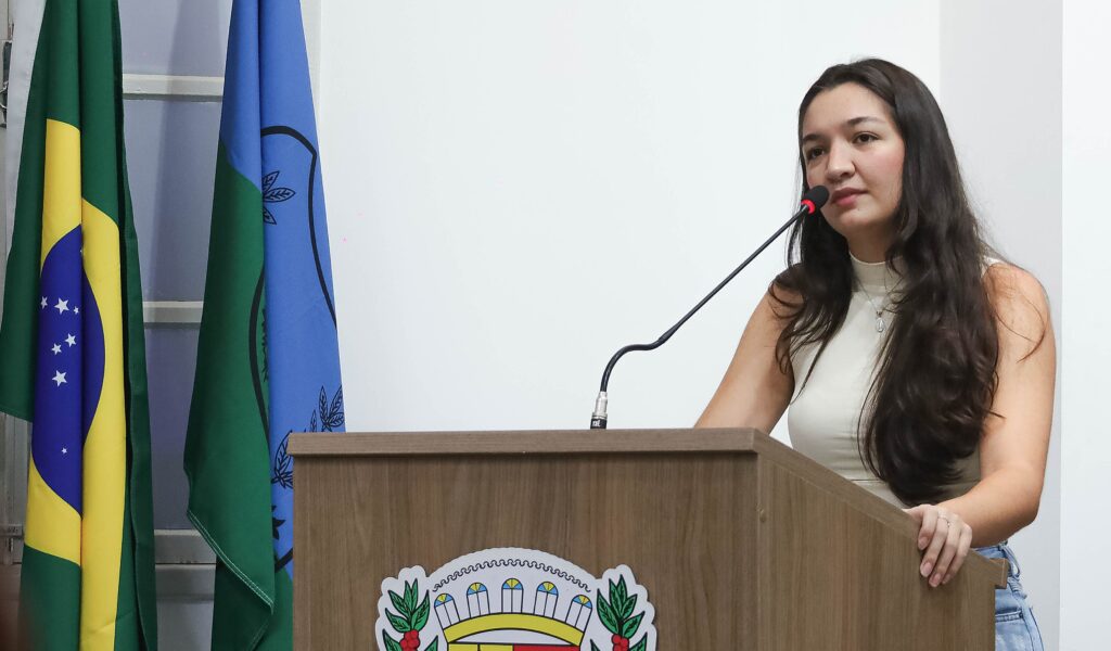 Homenagem-a-Jozail-CMSM-Isabella-discursa-1024x600 UM EMOCIONADO ADEUS A JOZAIL FUGULIM