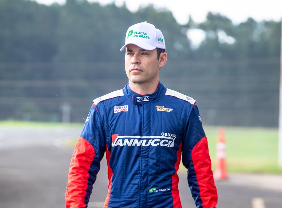 Hugo-Cibien-Formula-Truck Pedro Perdoncini e Nicolas Giaffone vencem na Elite da Copa Truck
