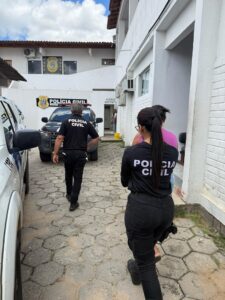 Operacao-em-Conceicao-da-Barra-2-PCES-225x300 Detidos suspeitos de envolvimento em homicídio em Conceição da Barra