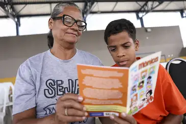 Varlinda-e-Arthur-Marcelo-Camargo-ABr Gibi da Turma da Mônica aborda a relação entre diferentes gerações