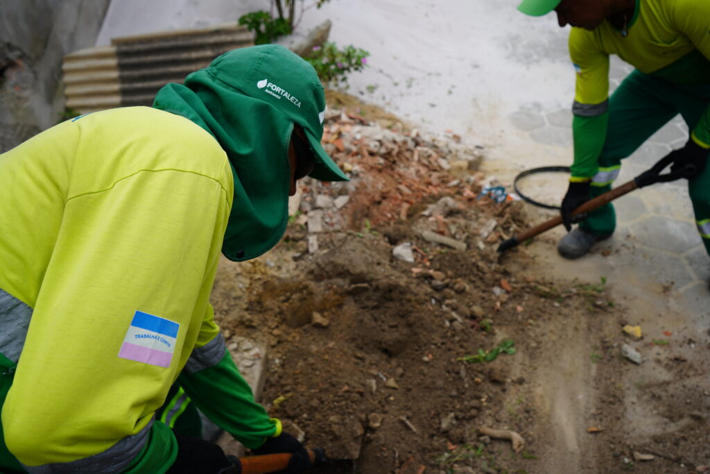 Acoes-da-PMSM-PMSM-5-1-1024x683 Servidores de prontidão, até no feriado, para mutirão de reparos em vias públicas