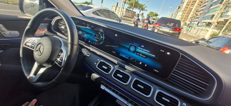 Carro-de-luxo-Agencia-PF-1 Agentes federais apreendem eletrônicos e carros de luxo