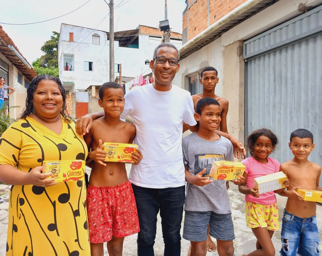 Djalma-11 Djalma Borges distribui 400 caixas de bombom na Páscoa Solidária em São Mateus