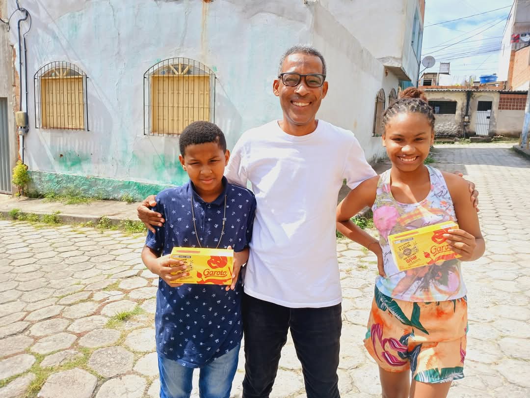 Djalma-12 Djalma Borges distribui 400 caixas de bombom na Páscoa Solidária em São Mateus