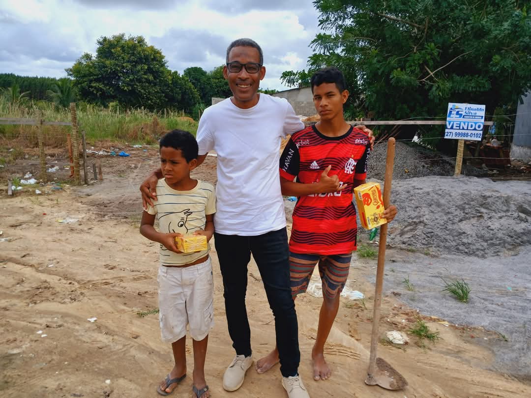 Djalma-14 Djalma Borges distribui 400 caixas de bombom na Páscoa Solidária em São Mateus