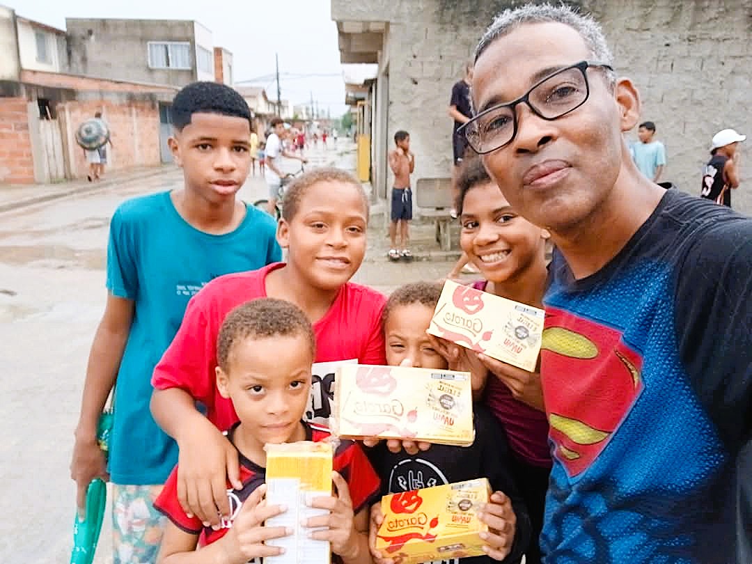 Djalma-5 Djalma Borges distribui 400 caixas de bombom na Páscoa Solidária em São Mateus
