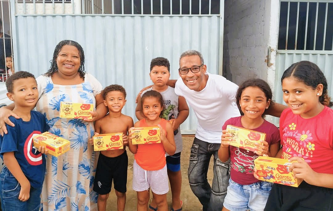 Djalma-8 Djalma Borges distribui 400 caixas de bombom na Páscoa Solidária em São Mateus