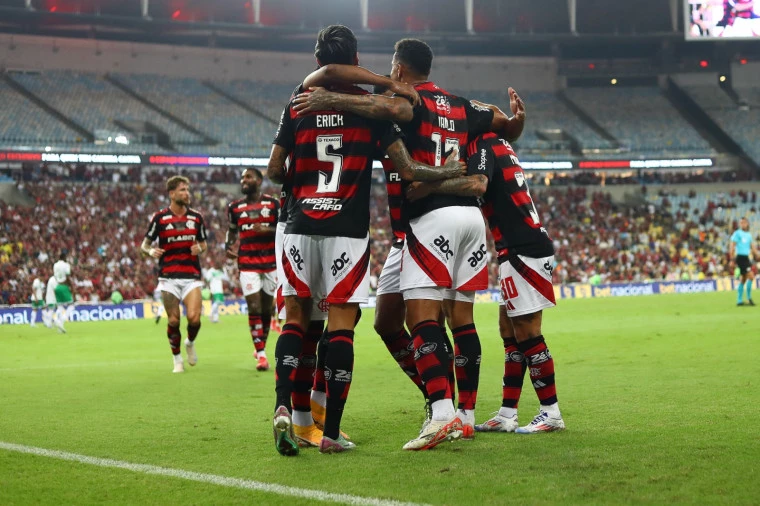 Flamengo-6-a-0-Gilvan-de-Souza-CRF Em noite de gala, e com Pedro matador, Flamengo esmaga o Juventude e segue líder