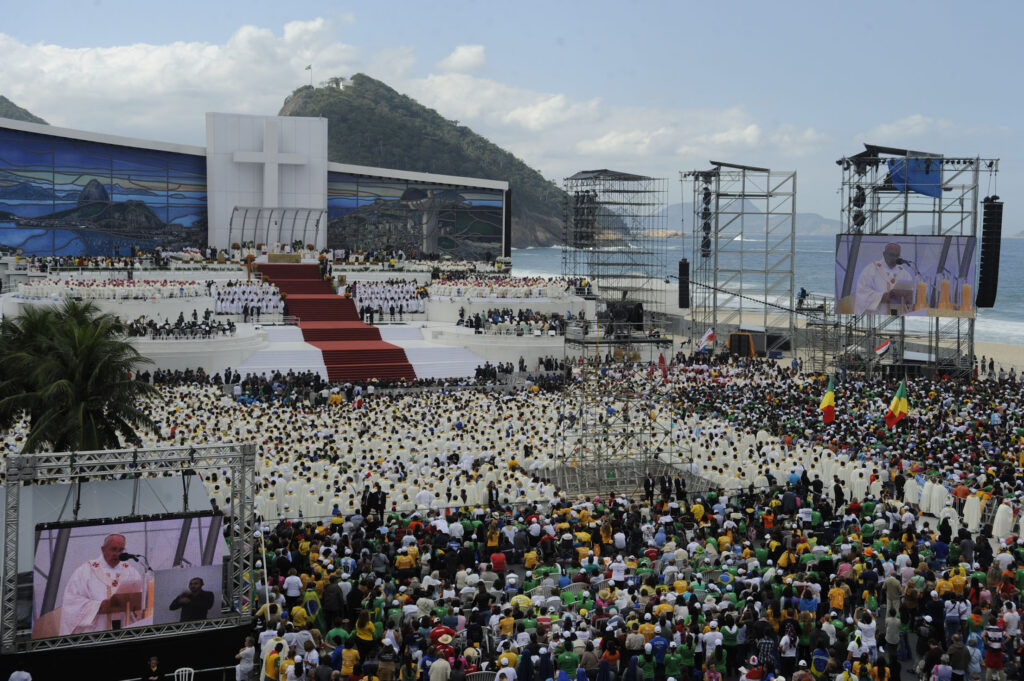 Francisco-no-Rio-de-Janeiro-2-Tania-Rego-ABr-1024x681 Visita de Francisco ao Brasil reuniu 3,7 milhões de pessoas em 2013
