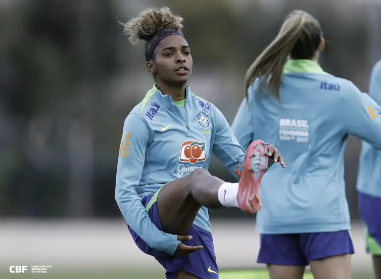 Luany-Rafael-Ribeiro-CBF Seleção feminina treina nos EUA para reencontro com donas da casa