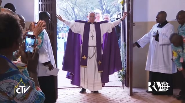Papa_Africa_PortaSanta CNBB detalha vasto legado do Papa Francisco