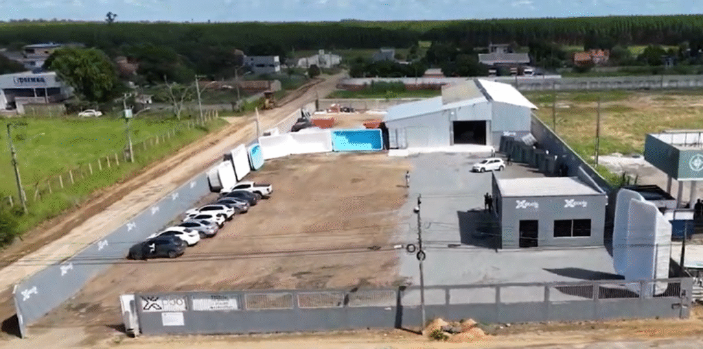 Patio-da-X-Pools-1024x509 X-Pools entra em atividade com produção mensal de 300 piscinas
