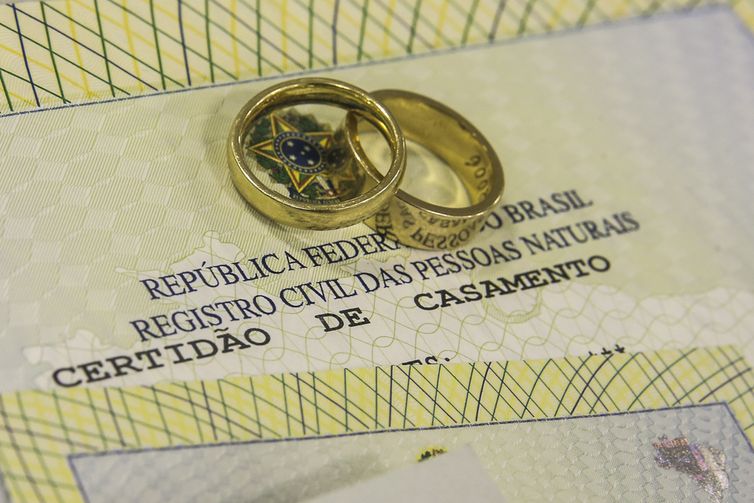 Certidao-de-Casamento-Marcello-Casal-Jr.-ABr Casamento entre mulheres cresce 5,9% e é recorde em 2023, mostra IBGE