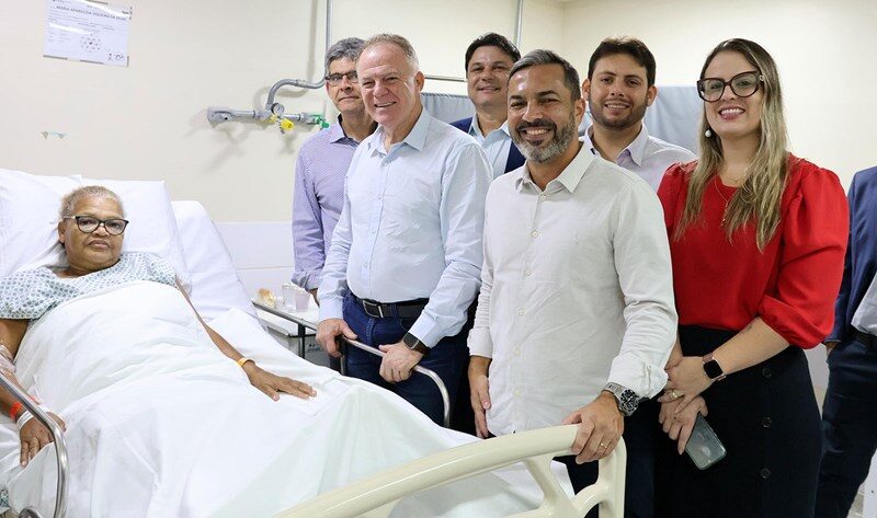 Cirurgia-de-quadril-Mateus-Fonseca-Governo-ES-3-e1748456441920 Sesa amplia oferta de cirurgias de quadril