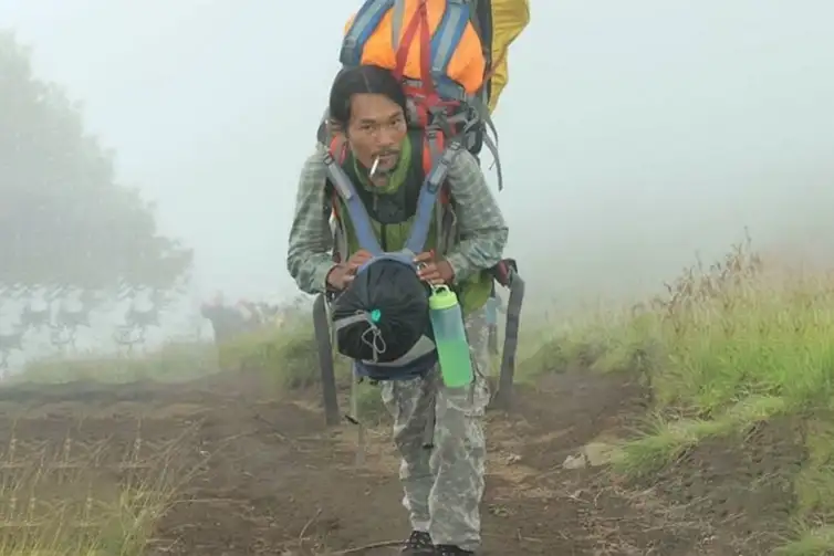 Agam-RIjani-Agam_rinjani-Instagram Socorristas voluntários que trabalharam no resgate homenageiam Juliana