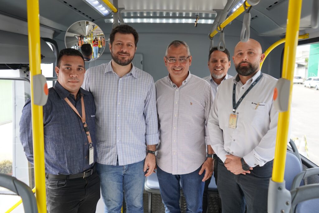 Onibus-20.000-Marcopolo-PMSM-2-1024x682 Marcopolo atinge a marca de 20.000 ônibus fabricados em São Mateus
