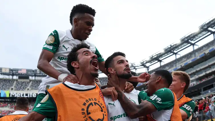 Palmeiras-Flaco-Lopez-Cesar-Greco-Palmeiras Invictos, clubes brasileiros decidem futuro no Super Mundial