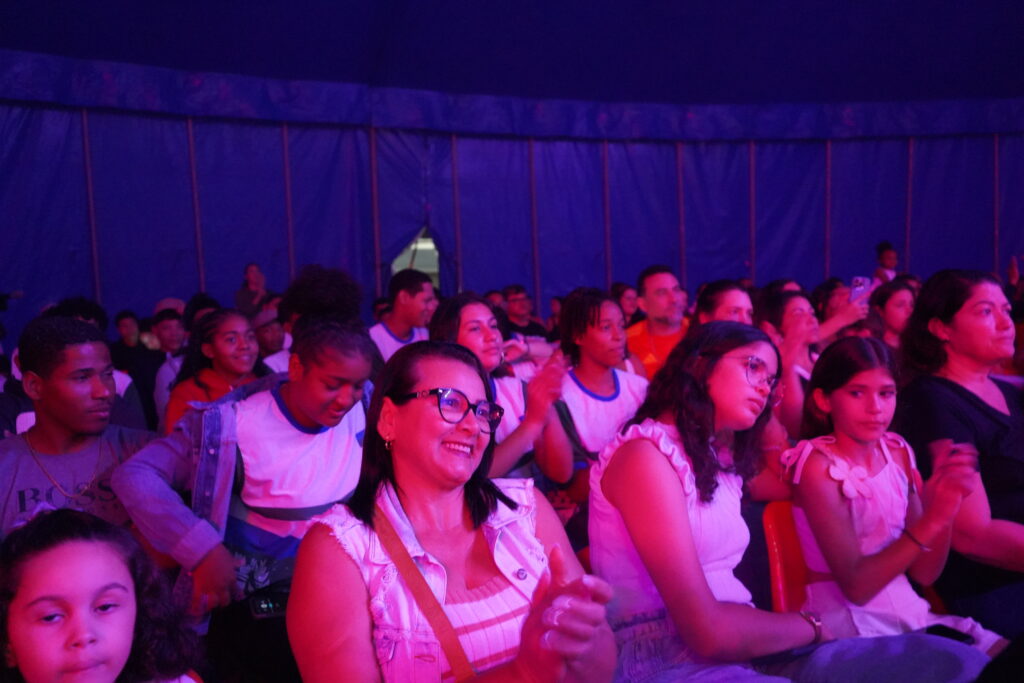 Circo-1-PMSM-11-1-1024x683 Prefeitura leva mais de 500 estudantes ao circo em São Mateus