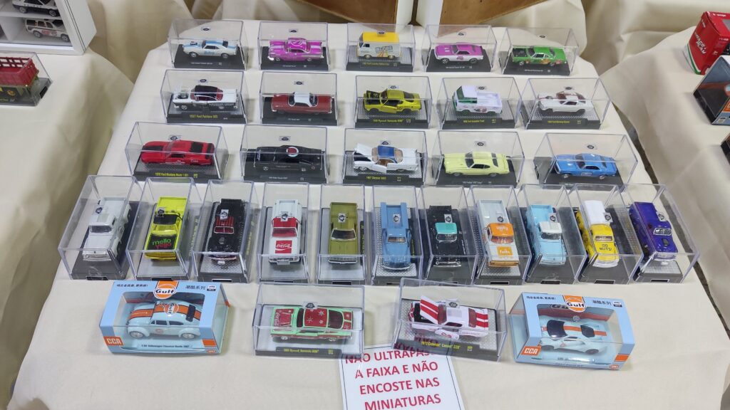 Colecionadores-de-miniaturas-26-07-2025-HWSC-10-1024x576 Miniaturas sobre rodas: exposição de carros encanta público em shopping de São Mateus