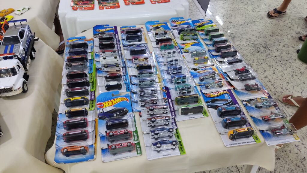 Colecionadores-de-miniaturas-26-07-2025-HWSC-14-1024x576 Miniaturas sobre rodas: exposição de carros encanta público em shopping de São Mateus