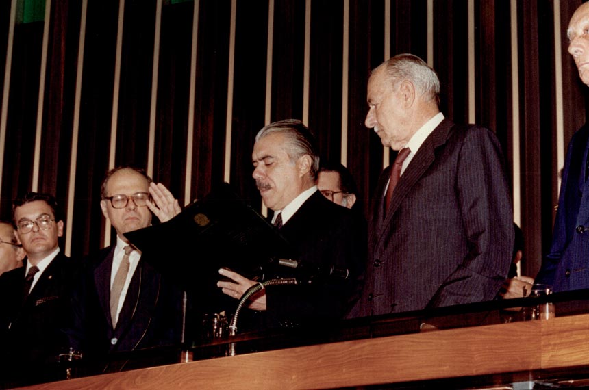 Sarney-toma-posse-Arquivo-Senado Ditadura alegava que eleição direta em 1985 seria ‘golpe de Estado’