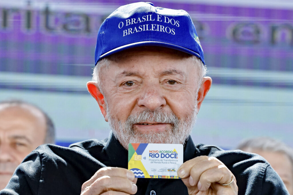 lula_rio_doce_8-1024x683 Lula anuncia R$ 3,7 bi para atingidos por lama da barragem em Mariana
