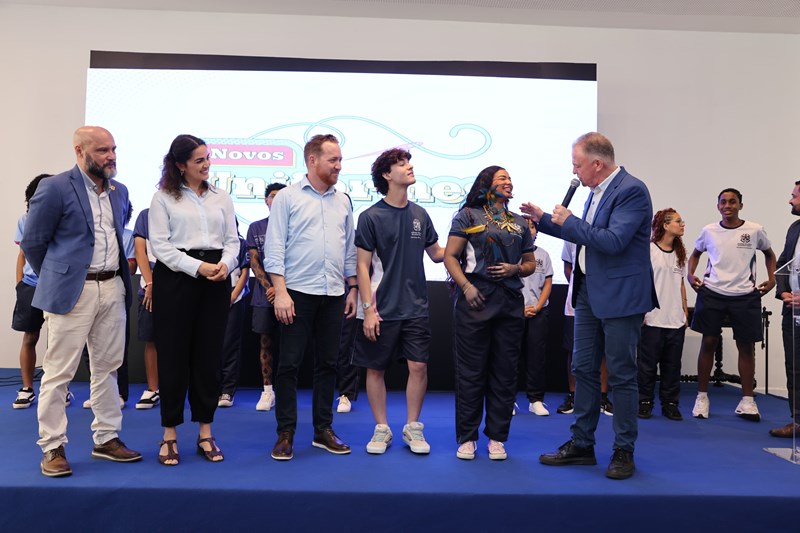 Novos-uniformes-Helio-Filho-Secom-ES-2 Estudantes da rede estadual conhecem novos uniformes