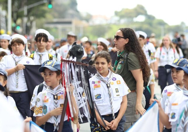 Escoteiros-no-desfile-Mateus-Fonseca-Governo-ES-e1757293973532 No Dia da Pátria, Casagrande defende instituições fortes para superar desafios