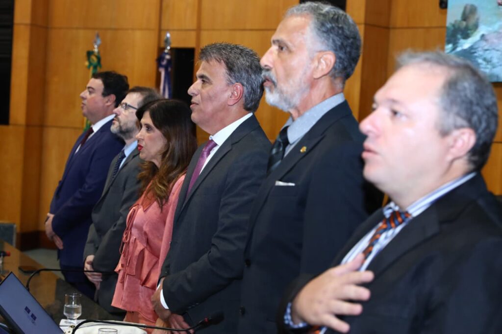 Jose-Esmeraldo-medicos-Divulgacao-1-1024x682 Assembleia Legislativa homenageia médicos com comenda e debate desafios da profissão
