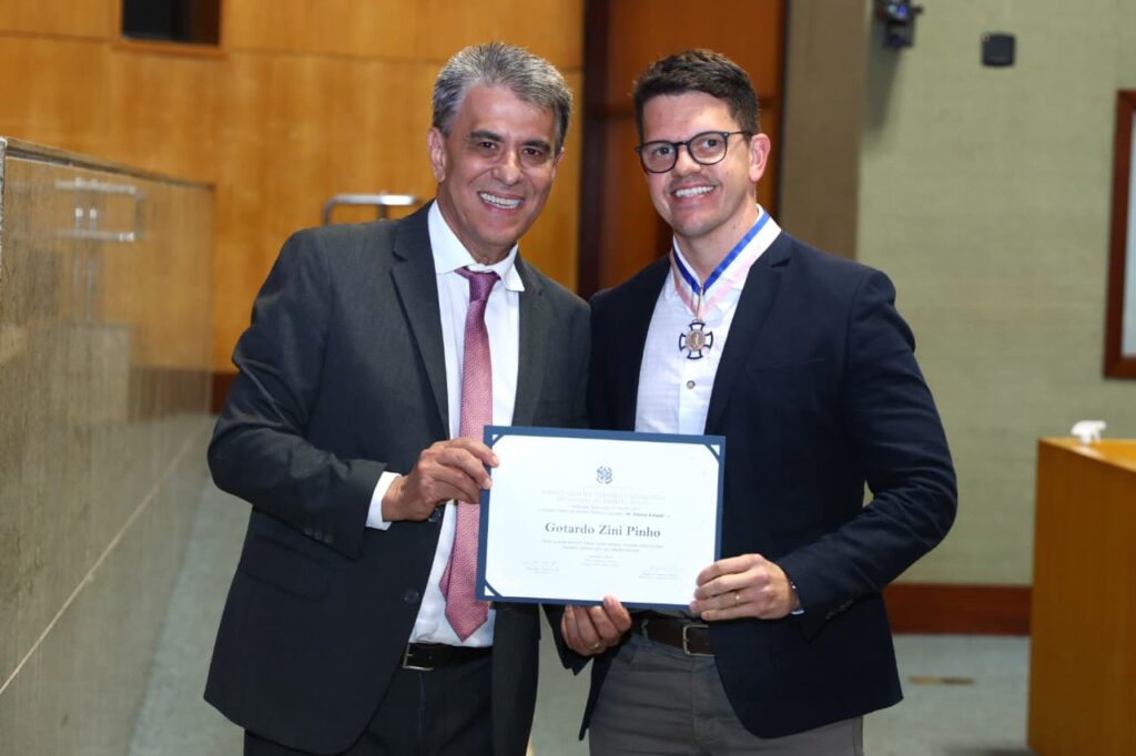 Jose-Esmeraldo-medicos-Divulgacao-16-1024x682 Assembleia Legislativa homenageia médicos com comenda e debate desafios da profissão