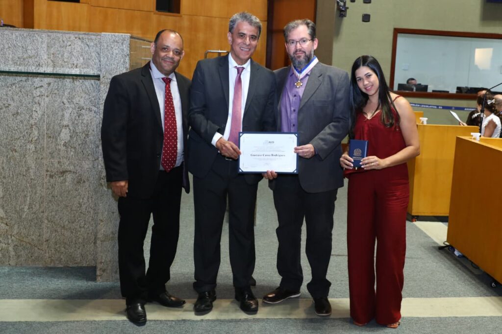 Jose-Esmeraldo-medicos-Divulgacao-17-1024x682 Assembleia Legislativa homenageia médicos com comenda e debate desafios da profissão