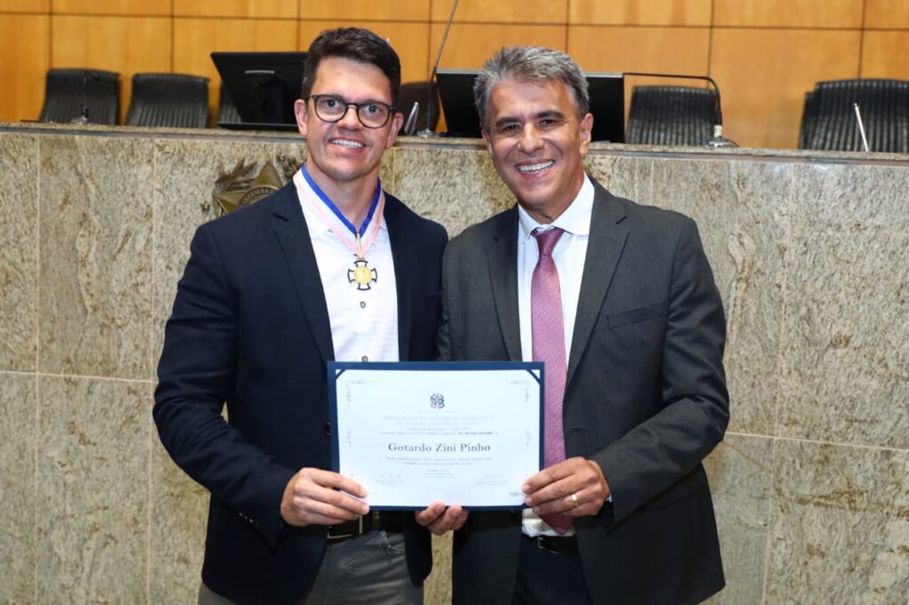 Jose-Esmeraldo-medicos-Divulgacao-27-1024x682 Assembleia Legislativa homenageia médicos com comenda e debate desafios da profissão