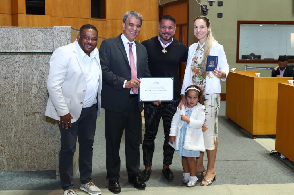 Jose-Esmeraldo-medicos-Divulgacao-5-1024x682 Assembleia Legislativa homenageia médicos com comenda e debate desafios da profissão