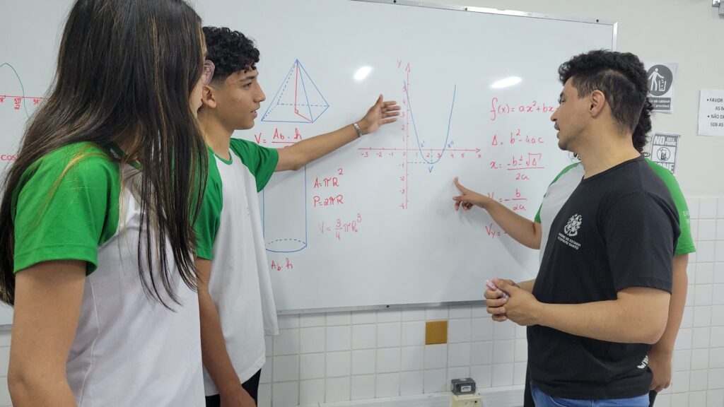 Ceciliano-3-1024x576 Medalhista de ouro em Matemática, professor mateense vai para missão de estudos na China