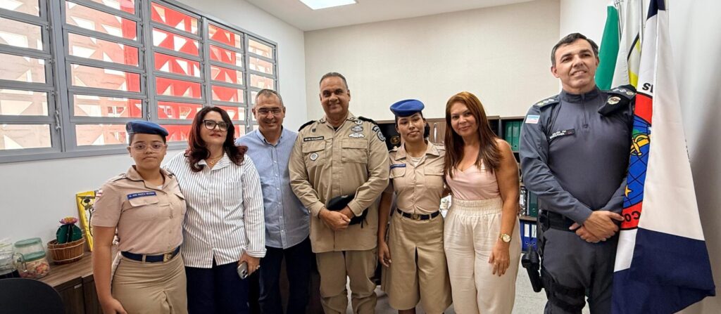 Escola-civico-militar-PMSM-4-scaled-e1763220230225-1024x447 Prefeito pretende implantar três escolas 'cívico-militar' em São Mateus