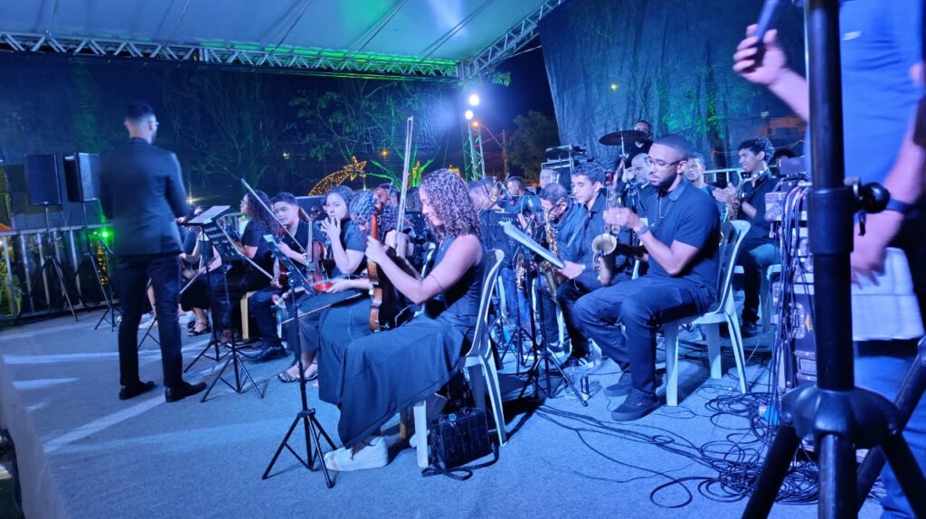 Natal-Luz-9-1024x574 Em noite iluminada e praça lotada, Marcus e Talita abrem o Natal Luz em São Mateus