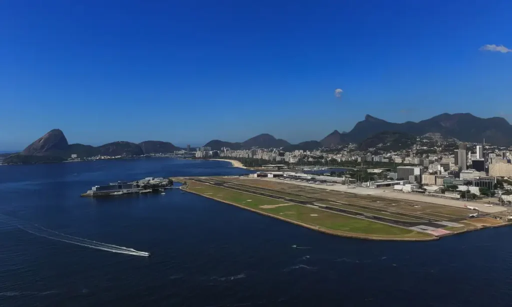 Aeroporto-Santos-Dumont-Casa-Civil-PR-1024x613 PRF reforça fiscalização em rodovias federais na Operação Natal