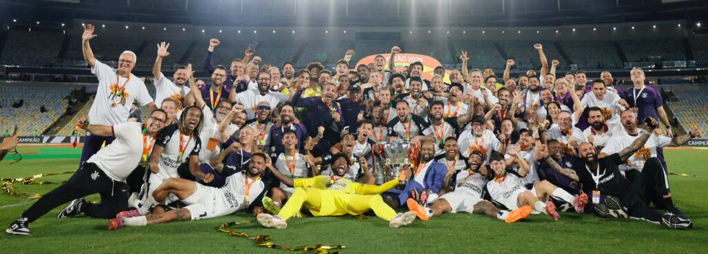 Corinthians-campeao-Rafael-Ribeiro-CBF-e1766404860813-1024x368 Corinthians vence Vasco e conquista tetracampeonato da Copa do Brasil