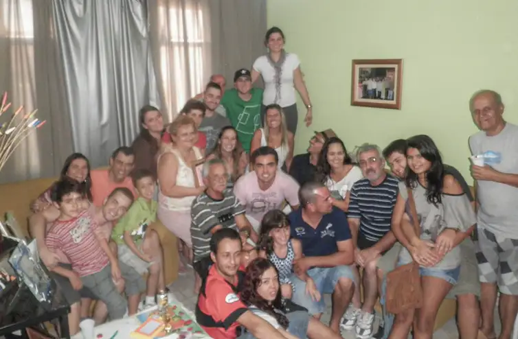 Familia-no-Natal-2-Tania-Santana-Madalena-arquivo-pessoal Festas de fim de ano devem unir gerações e incluir idosos